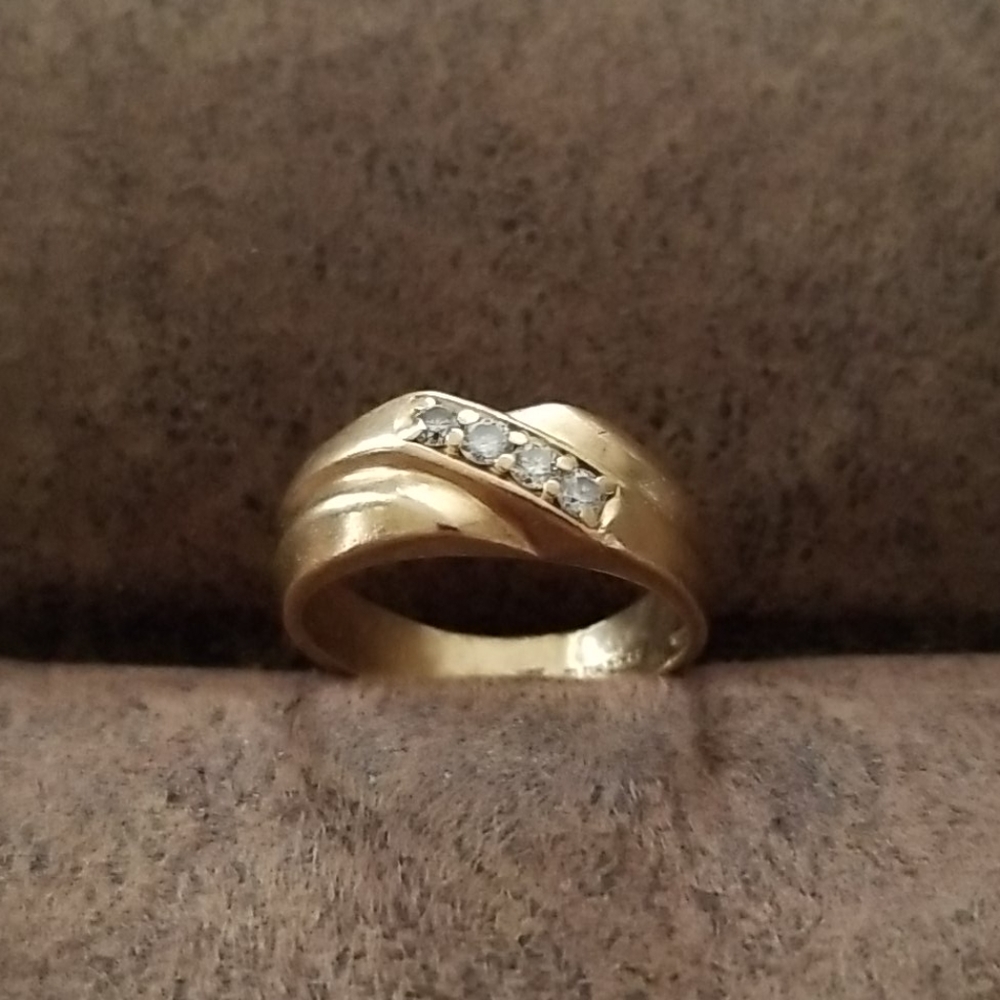 14K Gold Blueridge Mens Daimond Ring. Size 10